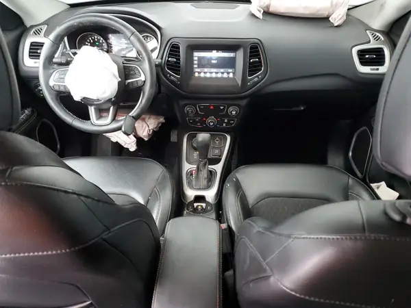 3C4NJDBB6JT162714 2018 JEEP COMPASS - Image 8