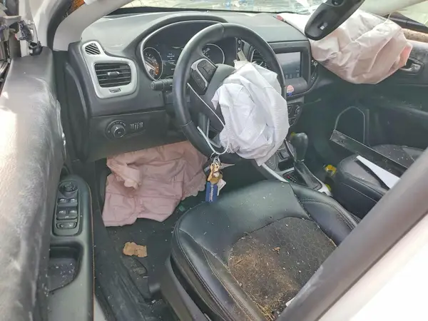 3C4NJDBB6JT167895 2018 JEEP COMPASS - Image 8