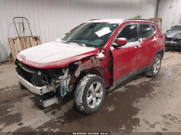 3C4NJDBB6JT175379 2018 JEEP COMPASS - Image 2