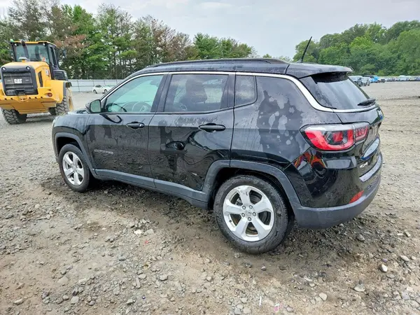 3C4NJDBB6JT176225 2018 JEEP COMPASS - Image 2