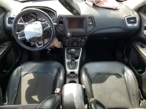 3C4NJDBB6JT176841 2018 JEEP COMPASS - Image 8