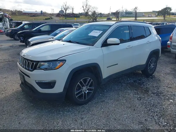 3C4NJDBB6JT177374 2018 JEEP COMPASS - Image 2