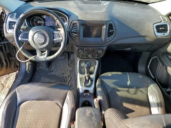 3C4NJDBB6JT177486 2018 JEEP COMPASS - Image 8
