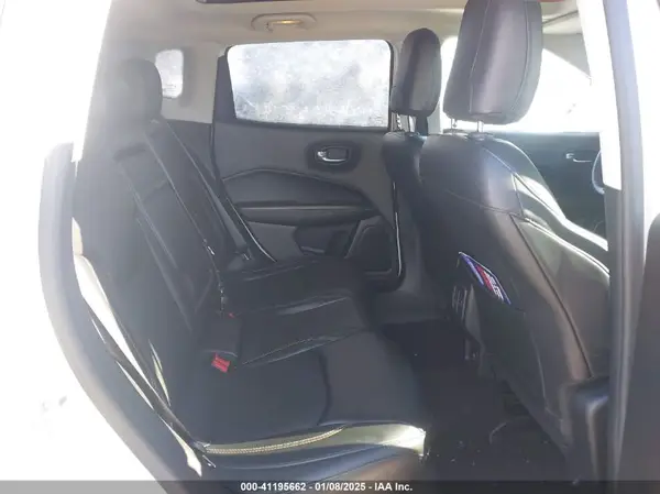 3C4NJDBB6JT178170 2018 JEEP COMPASS - Image 8