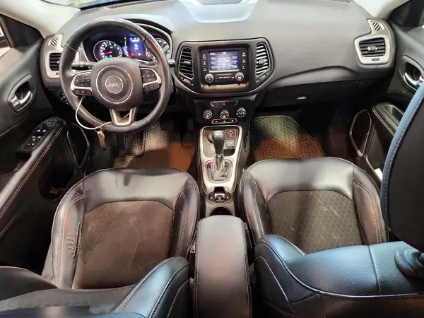 3C4NJDBB6JT185300 2018 JEEP COMPASS - Image 8