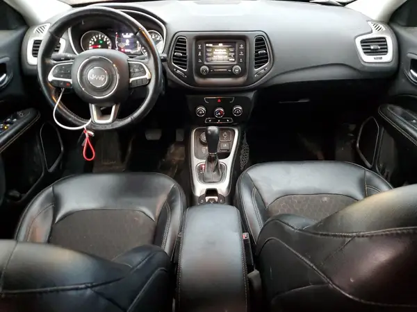 3C4NJDBB6JT185507 2018 JEEP COMPASS - Image 8