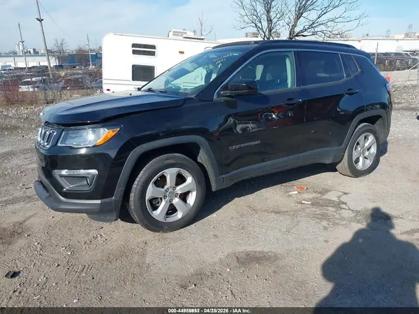 3C4NJDBB6JT191145 2018 JEEP COMPASS - Image 2