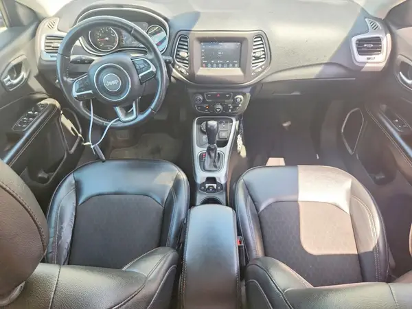 3C4NJDBB6JT192196 2018 JEEP COMPASS - Image 8