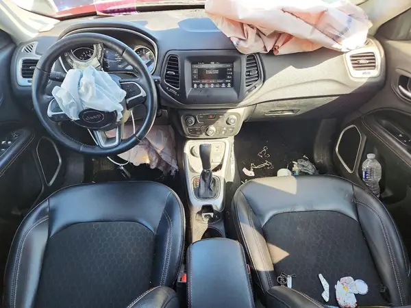 3C4NJDBB6JT199536 2018 JEEP COMPASS - Image 8