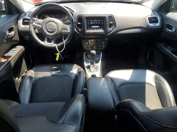 3C4NJDBB6JT199973 2018 JEEP COMPASS - Image 8
