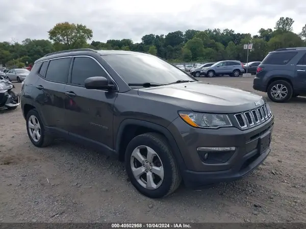 3C4NJDBB6JT200054 2018 JEEP COMPASS - Image 1