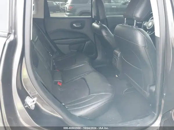 3C4NJDBB6JT200054 2018 JEEP COMPASS - Image 8