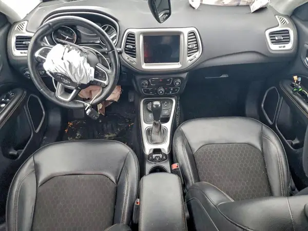 3C4NJDBB6JT206114 2018 JEEP COMPASS - Image 8