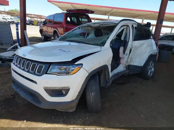 3C4NJDBB6JT206291 2018 JEEP COMPASS - Image 2
