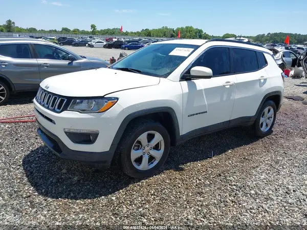 3C4NJDBB6JT231837 2018 JEEP COMPASS - Image 2