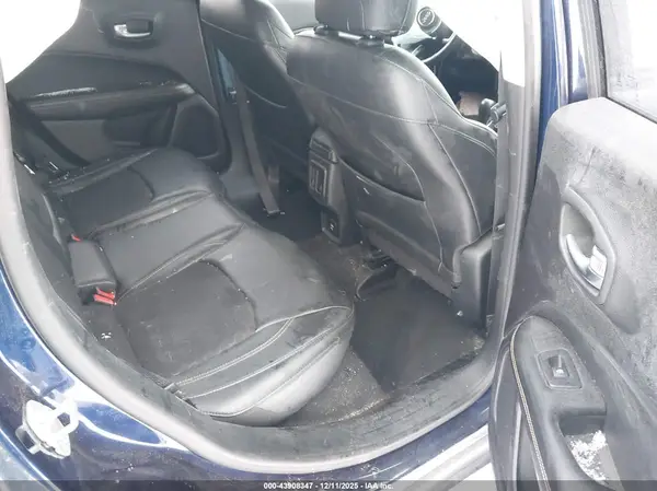 3C4NJDBB6JT232177 2018 JEEP COMPASS - Image 8