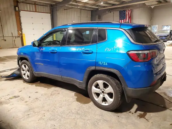 3C4NJDBB6JT238447 2018 JEEP COMPASS - Image 2