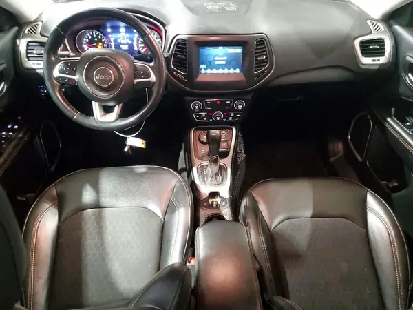 3C4NJDBB6JT238447 2018 JEEP COMPASS - Image 8
