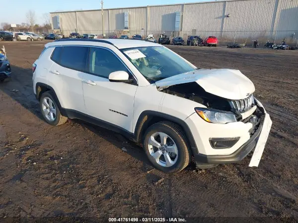 3C4NJDBB6JT238528 2018 JEEP COMPASS - Image 1