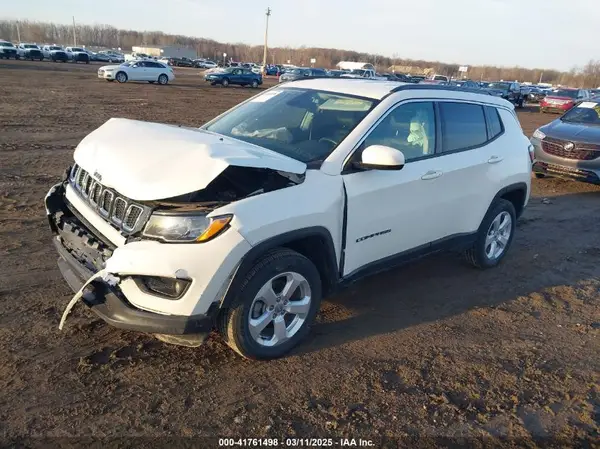 3C4NJDBB6JT238528 2018 JEEP COMPASS - Image 2