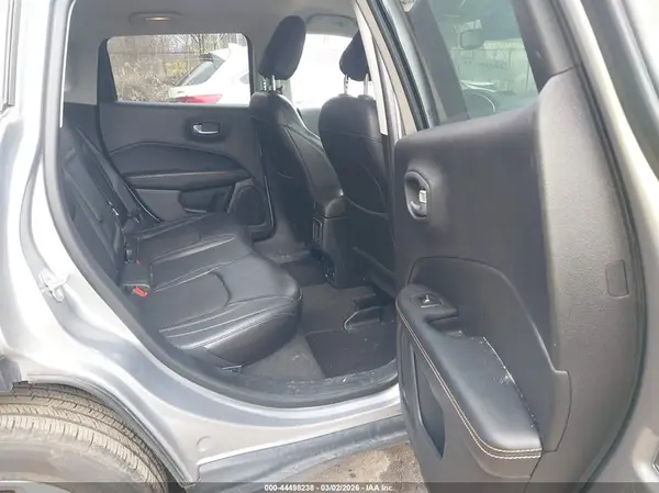 3C4NJDBB6JT253109 2018 JEEP COMPASS - Image 8