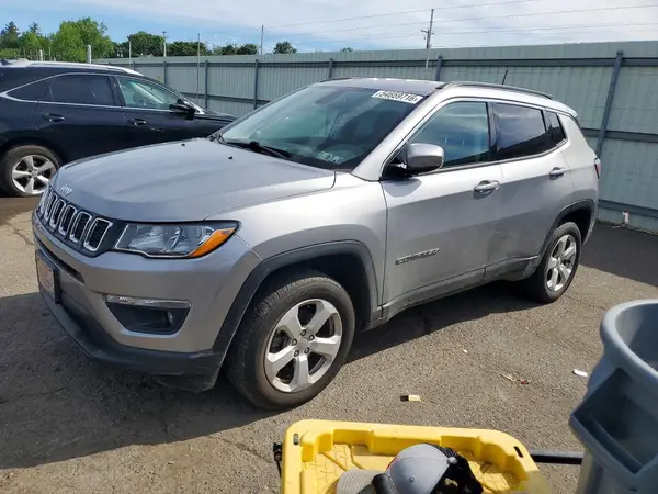 3C4NJDBB6JT261694 2018 JEEP COMPASS - Image 1