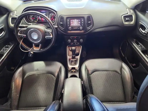 3C4NJDBB6JT270489 2018 JEEP COMPASS - Image 8