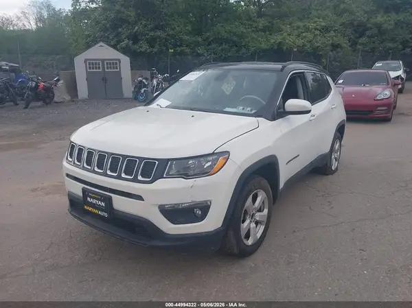 3C4NJDBB6JT270704 2018 JEEP COMPASS - Image 2