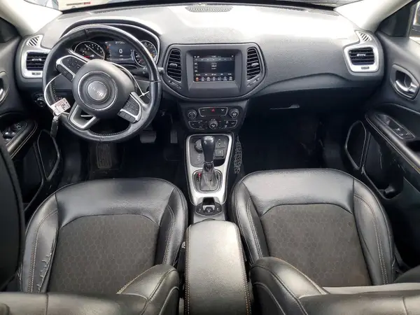 3C4NJDBB6JT282495 2018 JEEP COMPASS - Image 8