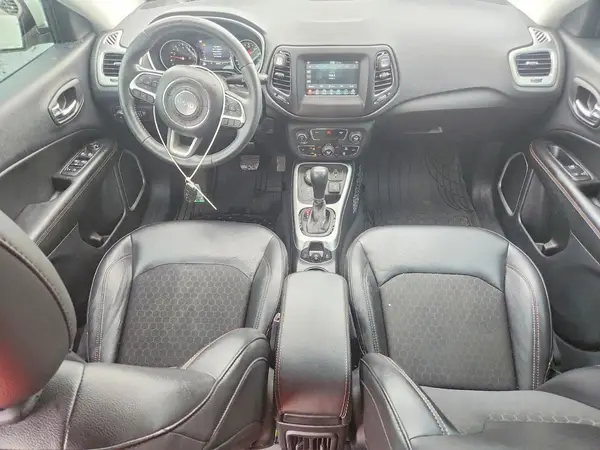 3C4NJDBB6JT283047 2018 JEEP COMPASS - Image 8