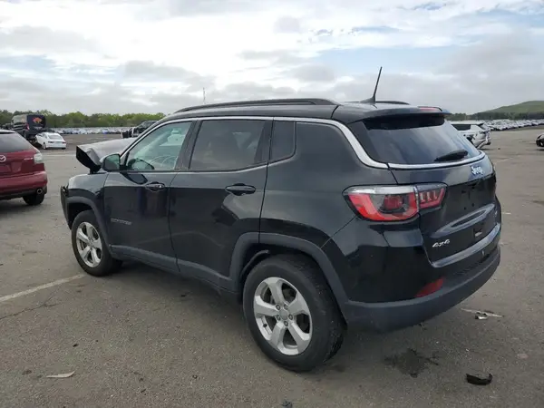 3C4NJDBB6JT307623 2018 JEEP COMPASS - Image 2