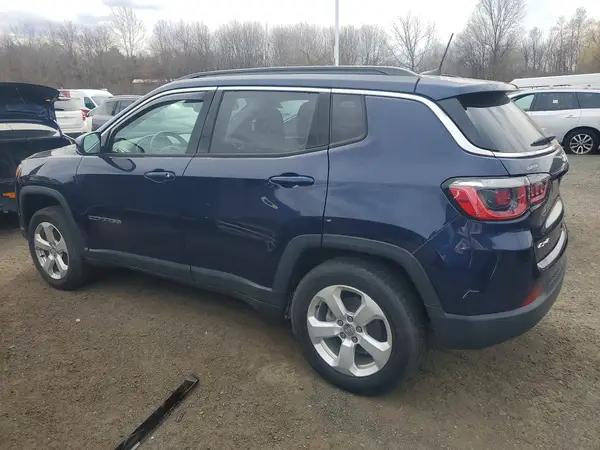 3C4NJDBB6JT307850 2018 JEEP COMPASS - Image 2
