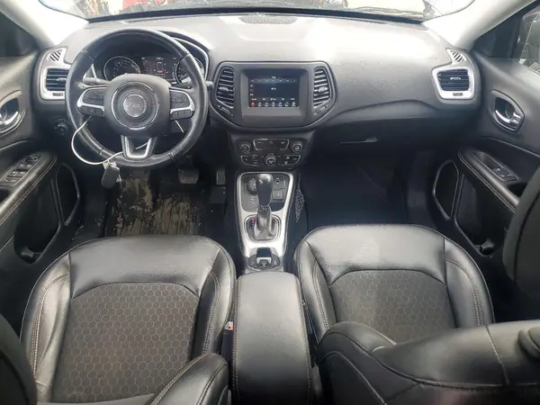 3C4NJDBB6JT307850 2018 JEEP COMPASS - Image 8