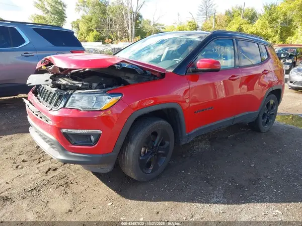 3C4NJDBB6JT313339 2018 JEEP COMPASS - Image 2