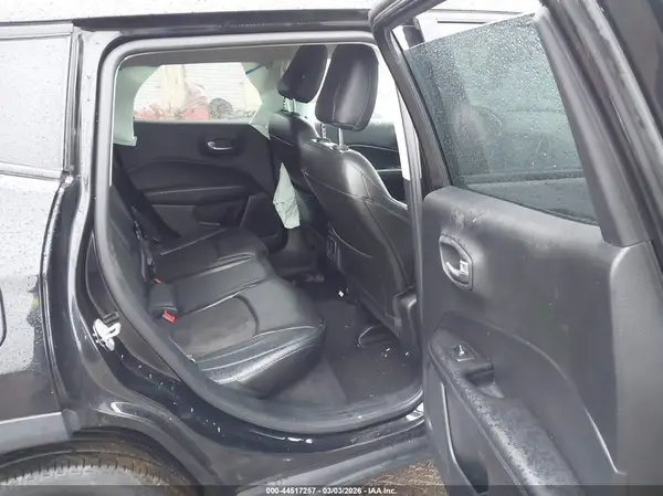 3C4NJDBB6JT313342 2018 JEEP COMPASS - Image 8