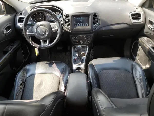 3C4NJDBB6JT313972 2018 JEEP COMPASS - Image 8