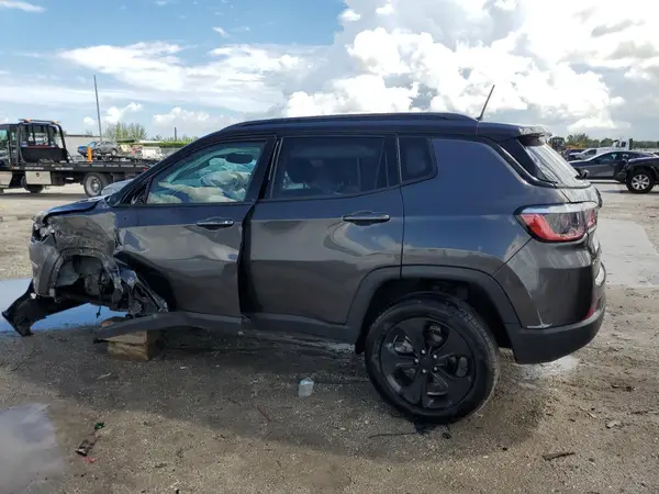 3C4NJDBB6JT314975 2018 JEEP COMPASS - Image 2