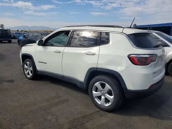 3C4NJDBB6JT320842 2018 JEEP COMPASS - Image 2