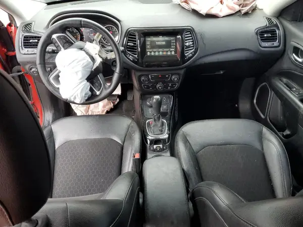 3C4NJDBB6JT321084 2018 JEEP COMPASS - Image 8