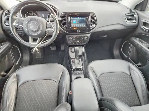 3C4NJDBB6JT325250 2018 JEEP COMPASS - Image 8
