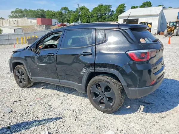 3C4NJDBB6JT325359 2018 JEEP COMPASS - Image 2