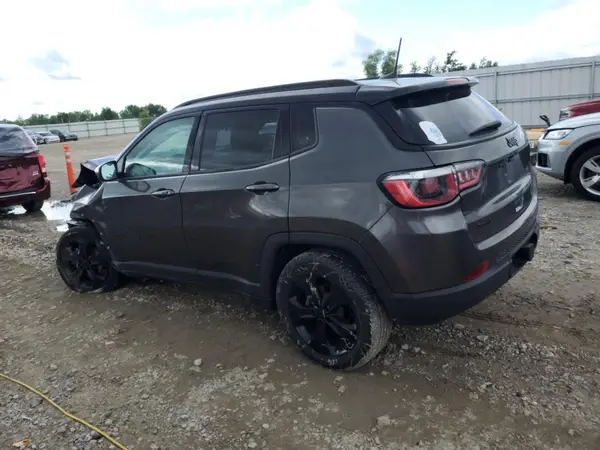 3C4NJDBB6JT337527 2018 JEEP COMPASS - Image 2