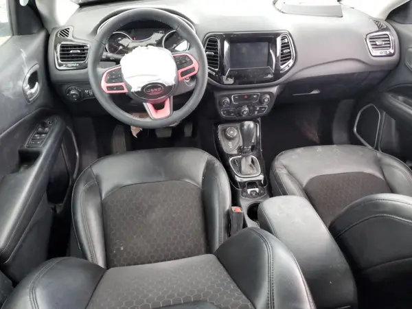 3C4NJDBB6JT337527 2018 JEEP COMPASS - Image 8