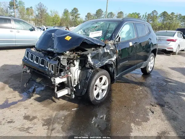 3C4NJDBB6JT345398 2018 JEEP COMPASS - Image 2