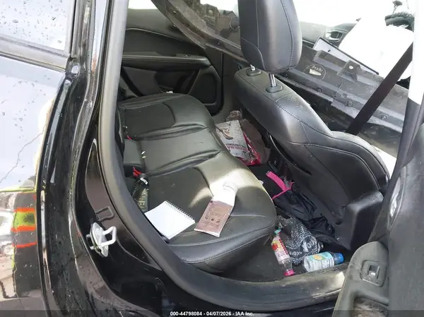 3C4NJDBB6JT345398 2018 JEEP COMPASS - Image 8