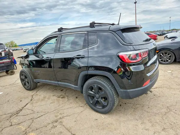 3C4NJDBB6JT349886 2018 JEEP COMPASS - Image 2