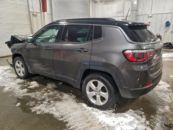 3C4NJDBB6JT350620 2018 JEEP COMPASS - Image 2