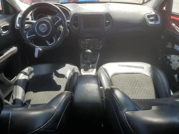 3C4NJDBB6JT357177 2018 JEEP COMPASS - Image 8