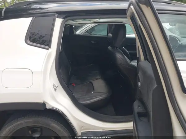 3C4NJDBB6JT394777 2018 JEEP COMPASS - Image 8