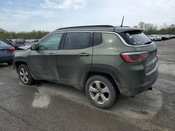 3C4NJDBB6JT397551 2018 JEEP COMPASS - Image 2